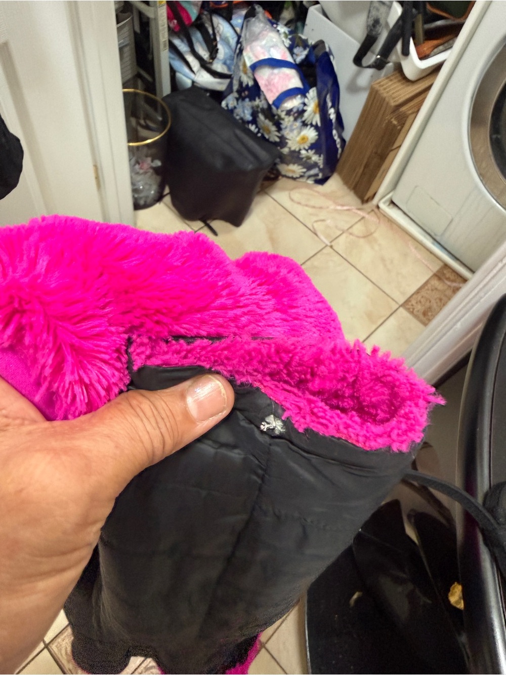 The North Face double sided Black nd hot pink Jacket with side pockets. Soft - Picture 16 of 16